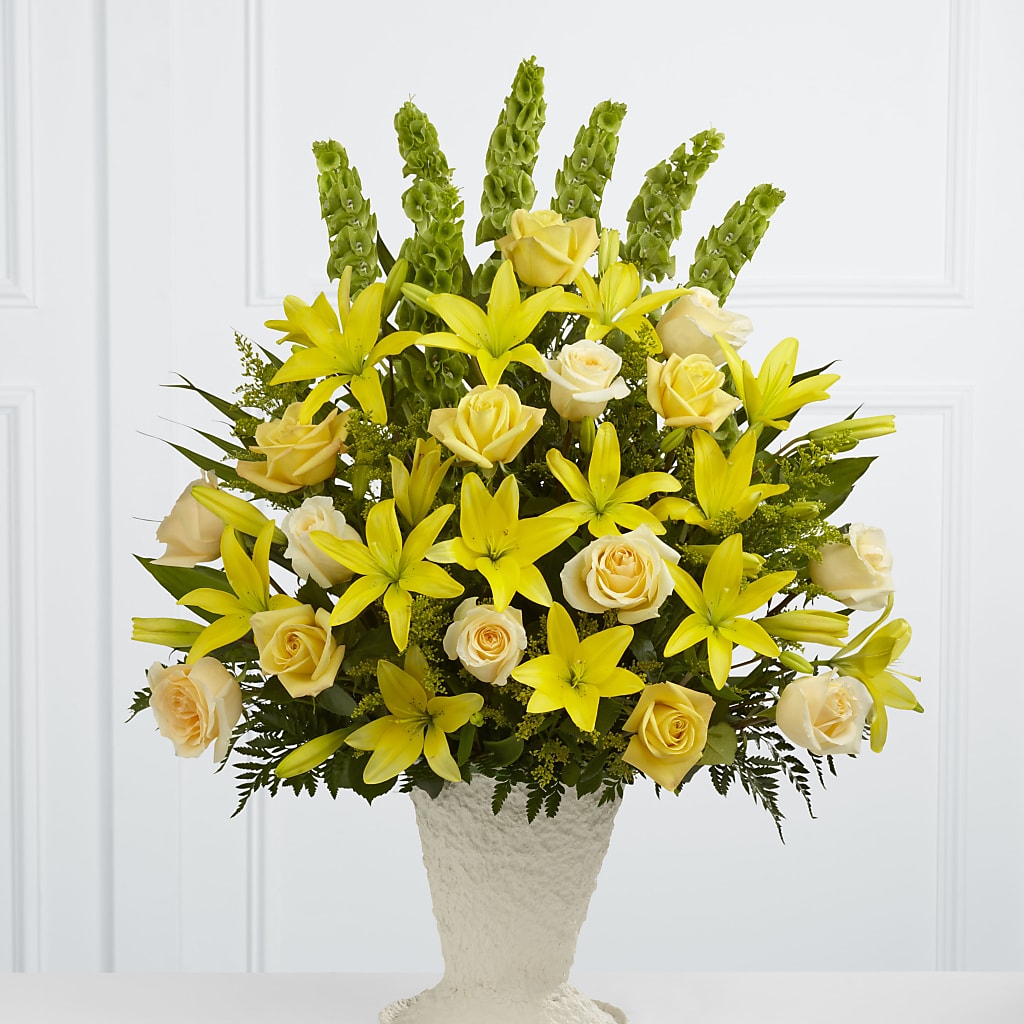 Golden Memories Arrangement – BO'S ACCENT FLOWERS, Middlesboro KY