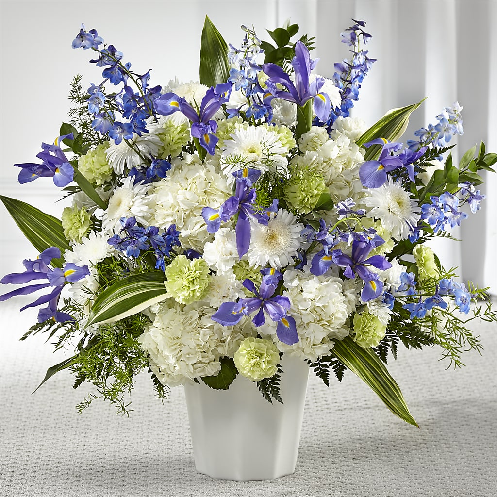 Soft Serenity Floor Basket – BO'S ACCENT FLOWERS, Middlesboro KY