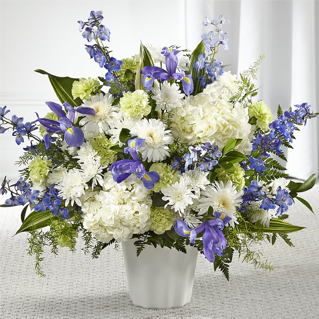 Soft Serenity Floor Basket – BO'S ACCENT FLOWERS, Middlesboro KY