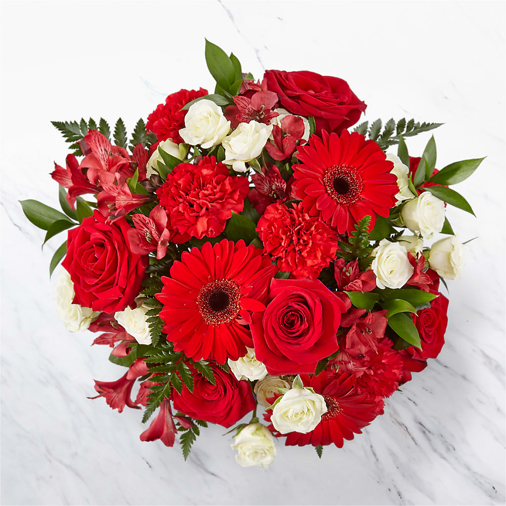 Hearts Embrace Bouquet – BO'S ACCENT FLOWERS, Middlesboro KY
