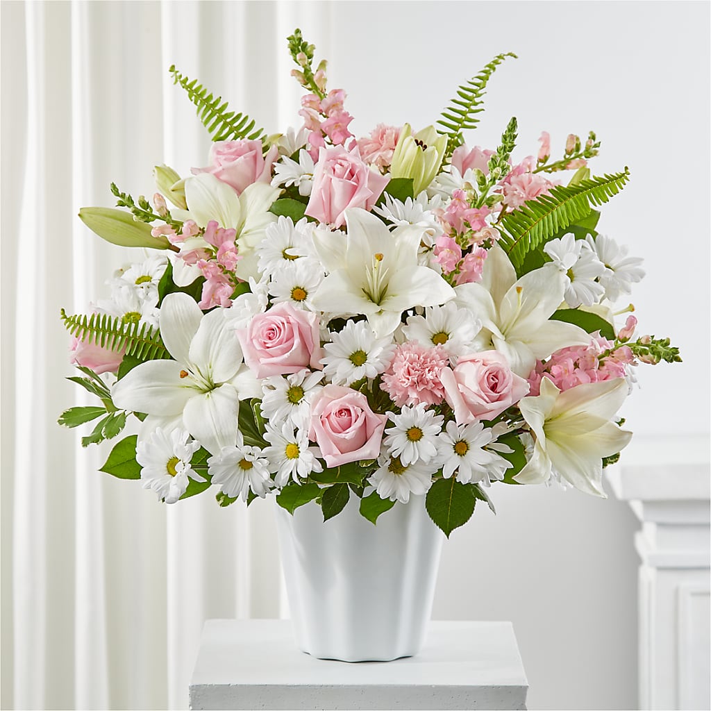 Soft Touch Tabletop Basket – BO'S ACCENT FLOWERS, Middlesboro KY