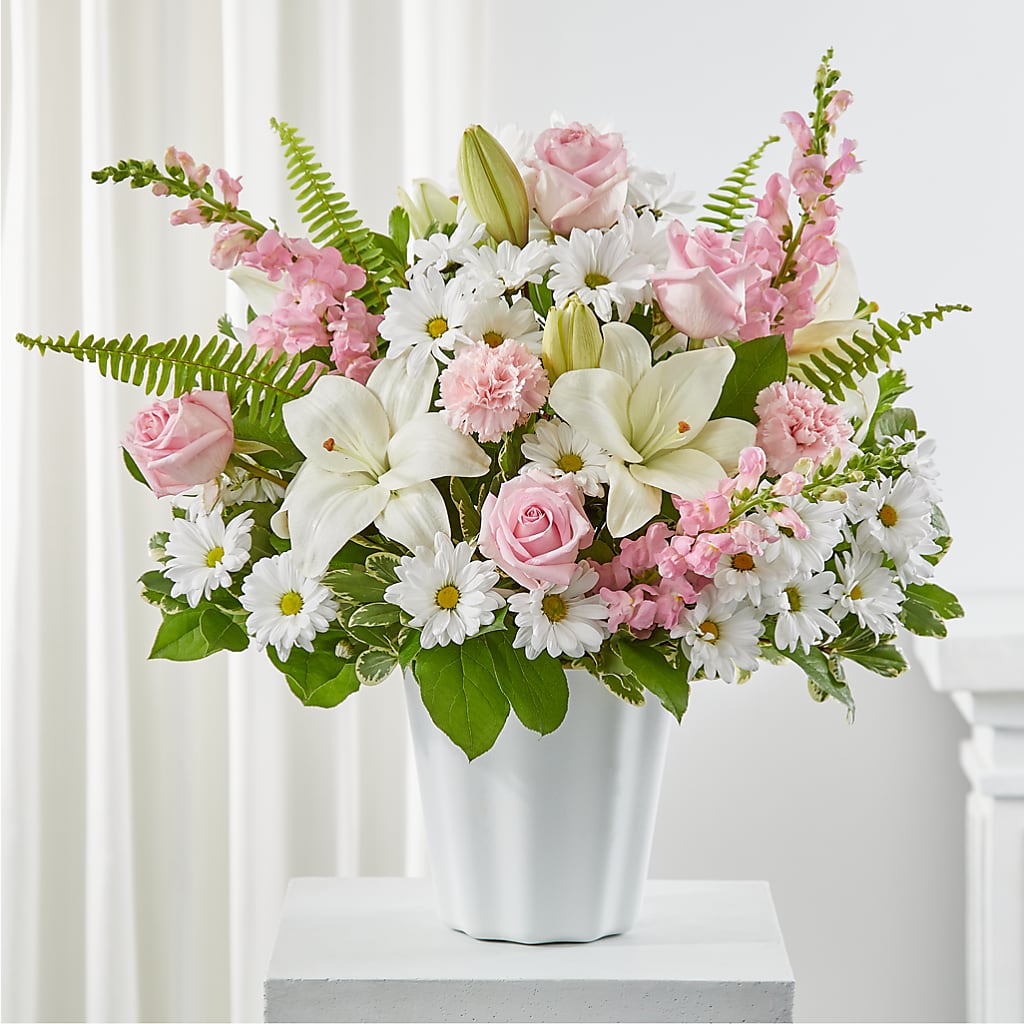Soft Touch Tabletop Basket – BO'S ACCENT FLOWERS, Middlesboro KY