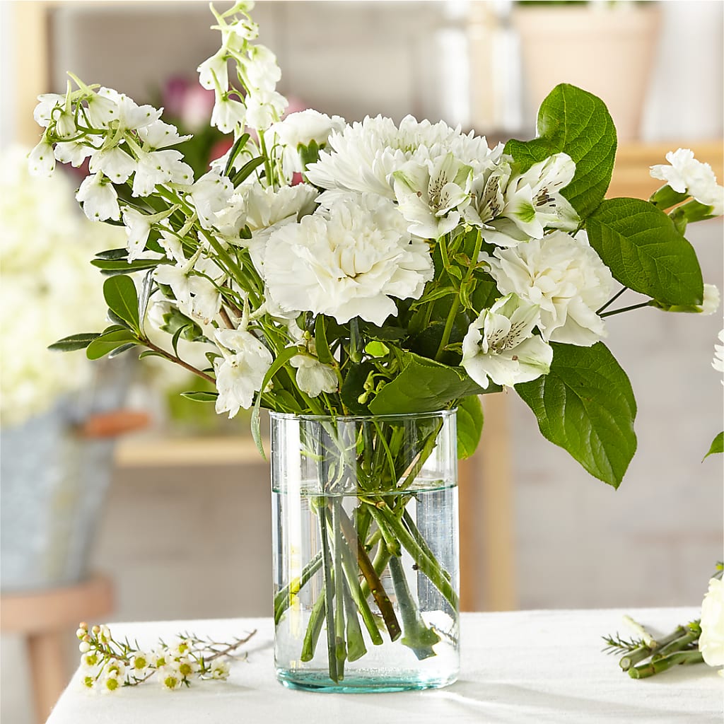 Classic Ivory – A Florist Original – BO'S ACCENT FLOWERS, Middlesboro KY