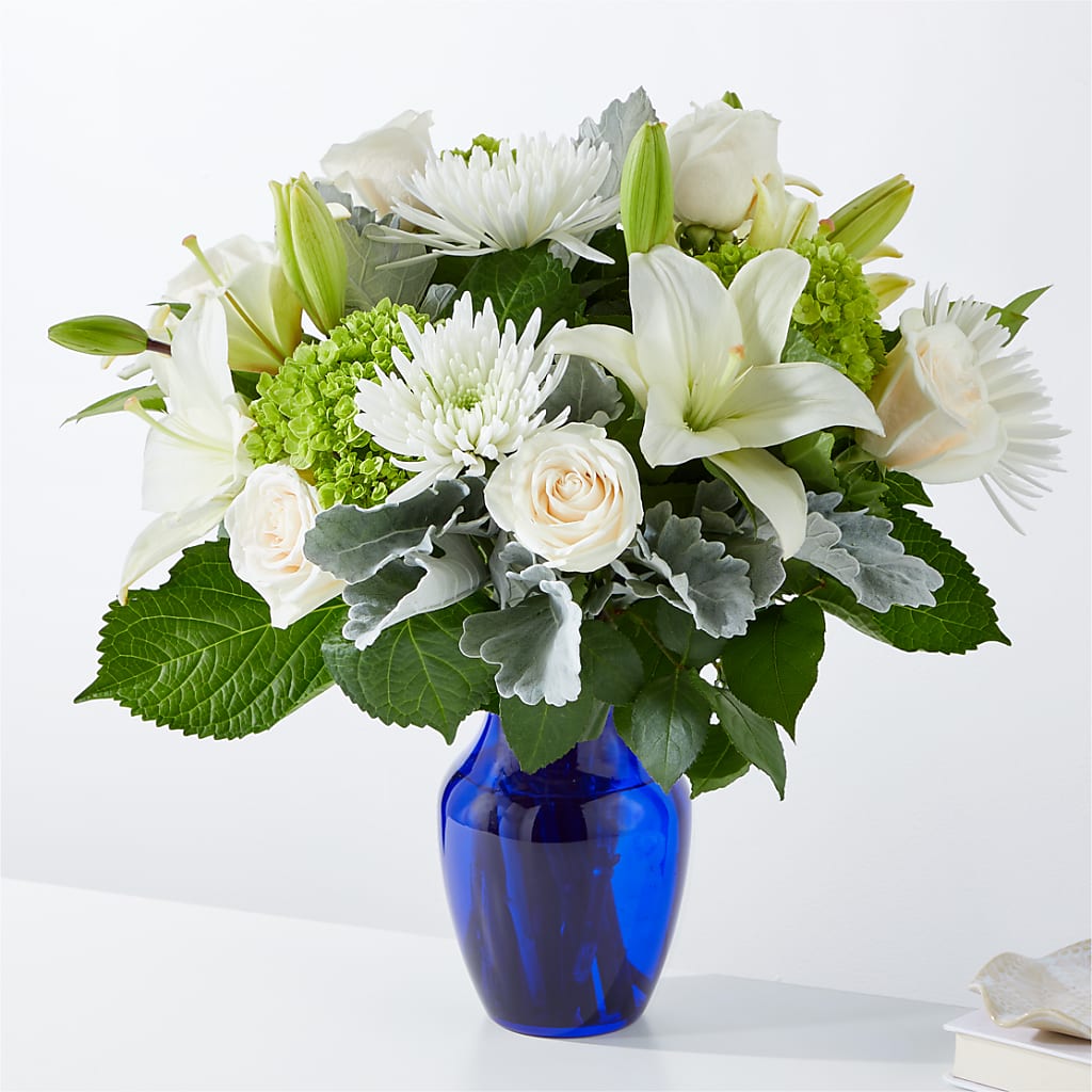 Snowy Dreams Bouquet – BO'S ACCENT FLOWERS, Middlesboro KY