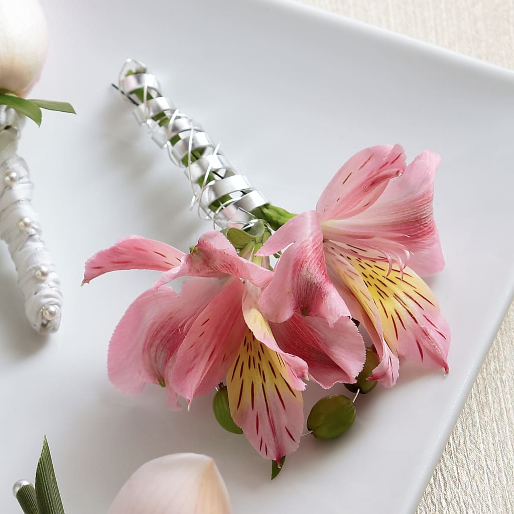 Pink Peruvian Lily Boutonniere – BO'S ACCENT FLOWERS, Middlesboro KY