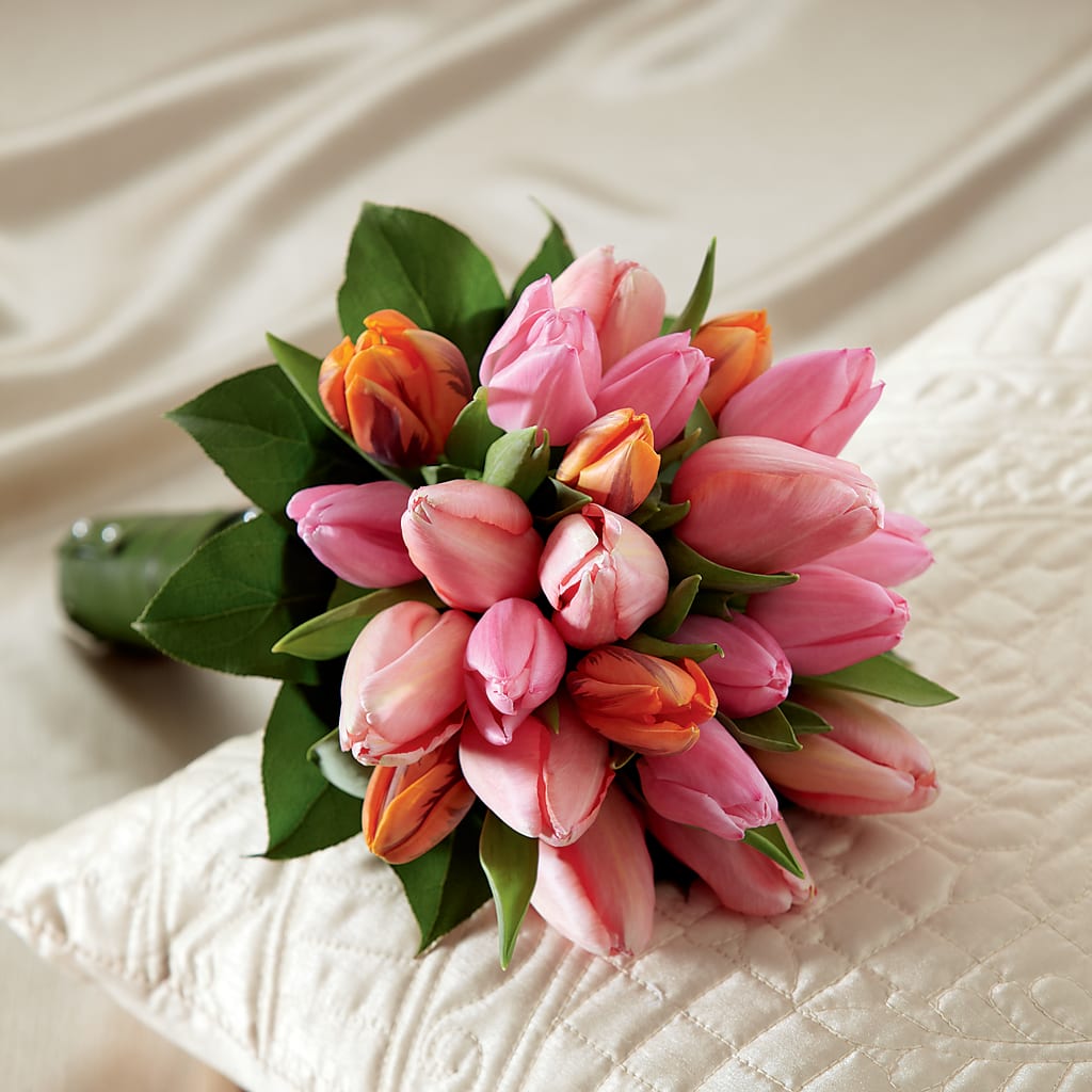 Embraceable Bouquet – BO'S ACCENT FLOWERS, Middlesboro KY