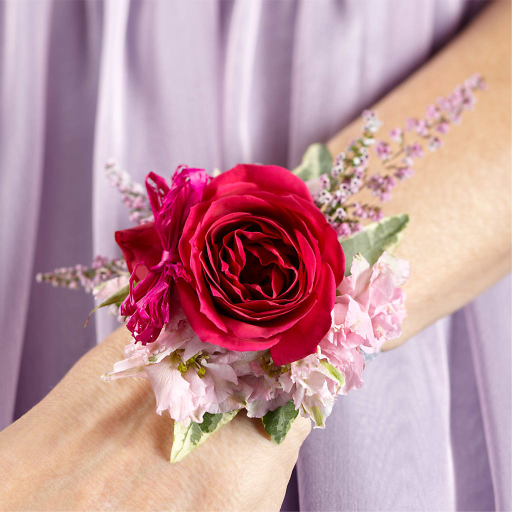 Rose Charm Corsage – BO'S ACCENT FLOWERS, Middlesboro KY
