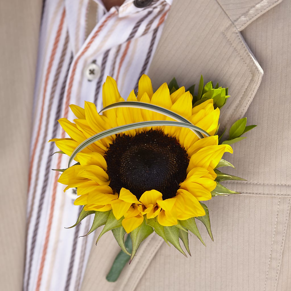 Free Spirit Boutonniere – BO'S ACCENT FLOWERS, Middlesboro KY