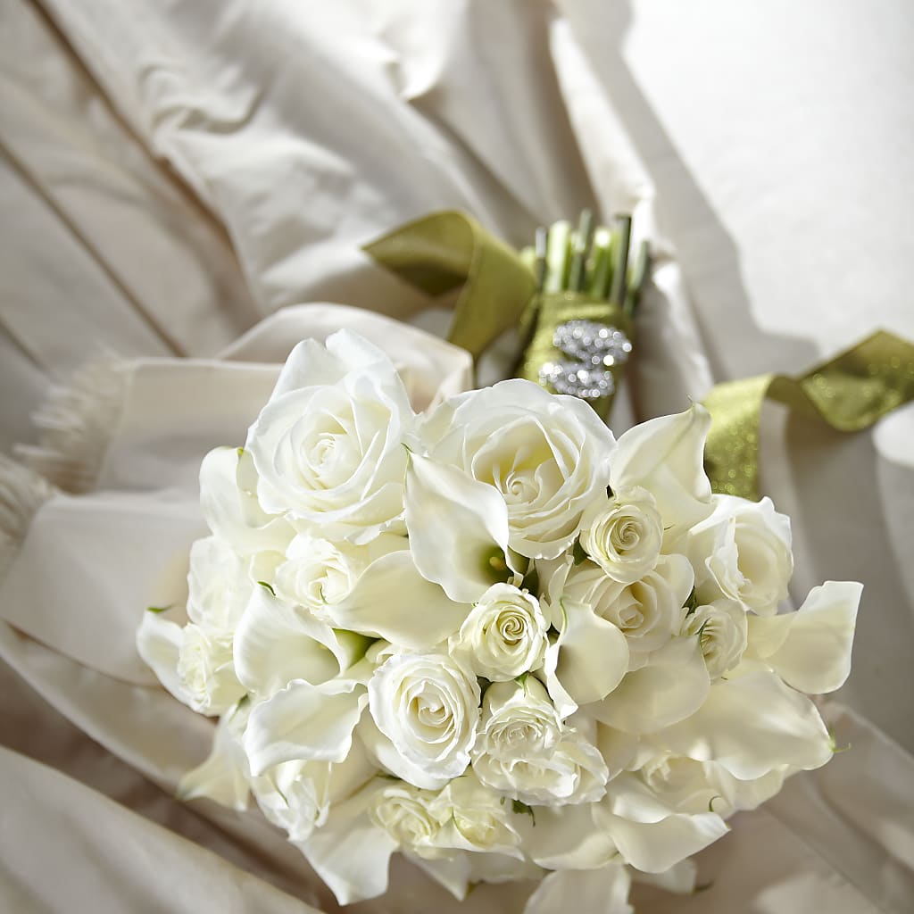 Serene Highness Bouquet – BO'S ACCENT FLOWERS, Middlesboro KY