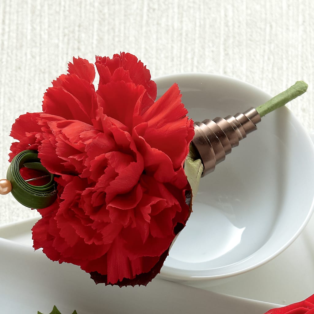 Red Carnation Boutonniere – BO'S ACCENT FLOWERS, Middlesboro KY