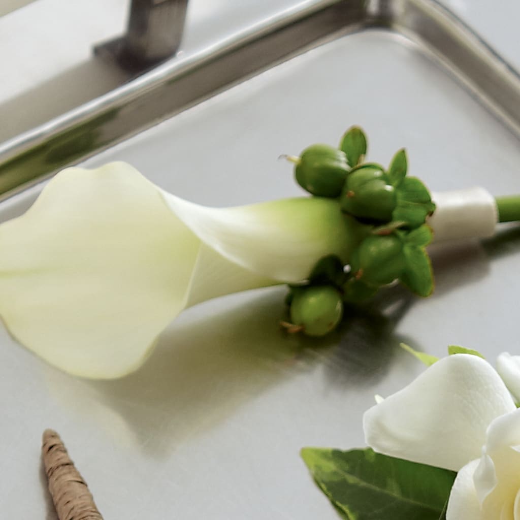 White Calla Boutonniere – BO'S ACCENT FLOWERS, Middlesboro KY