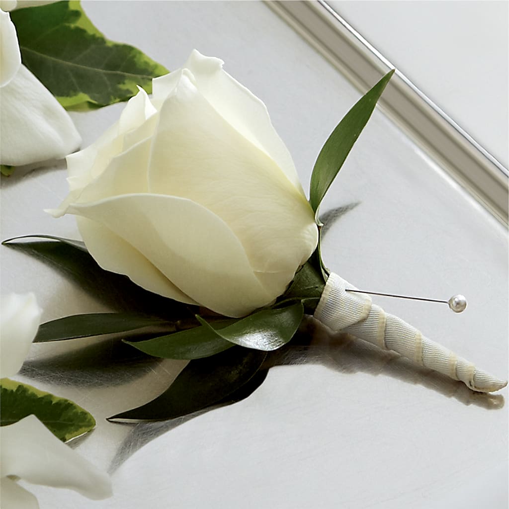White Rose Boutonniere – BO'S ACCENT FLOWERS, Middlesboro KY
