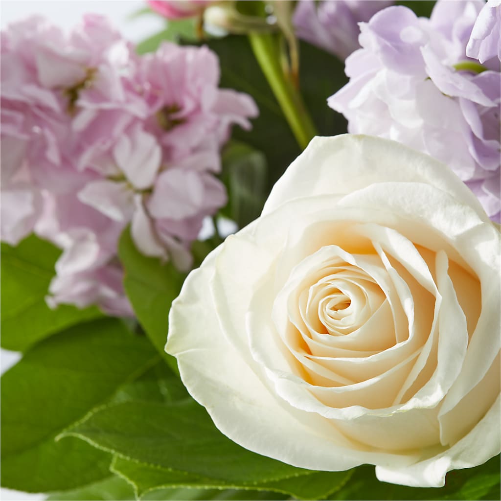 Springtime Spritz Bouquet – BO'S ACCENT FLOWERS, Middlesboro KY