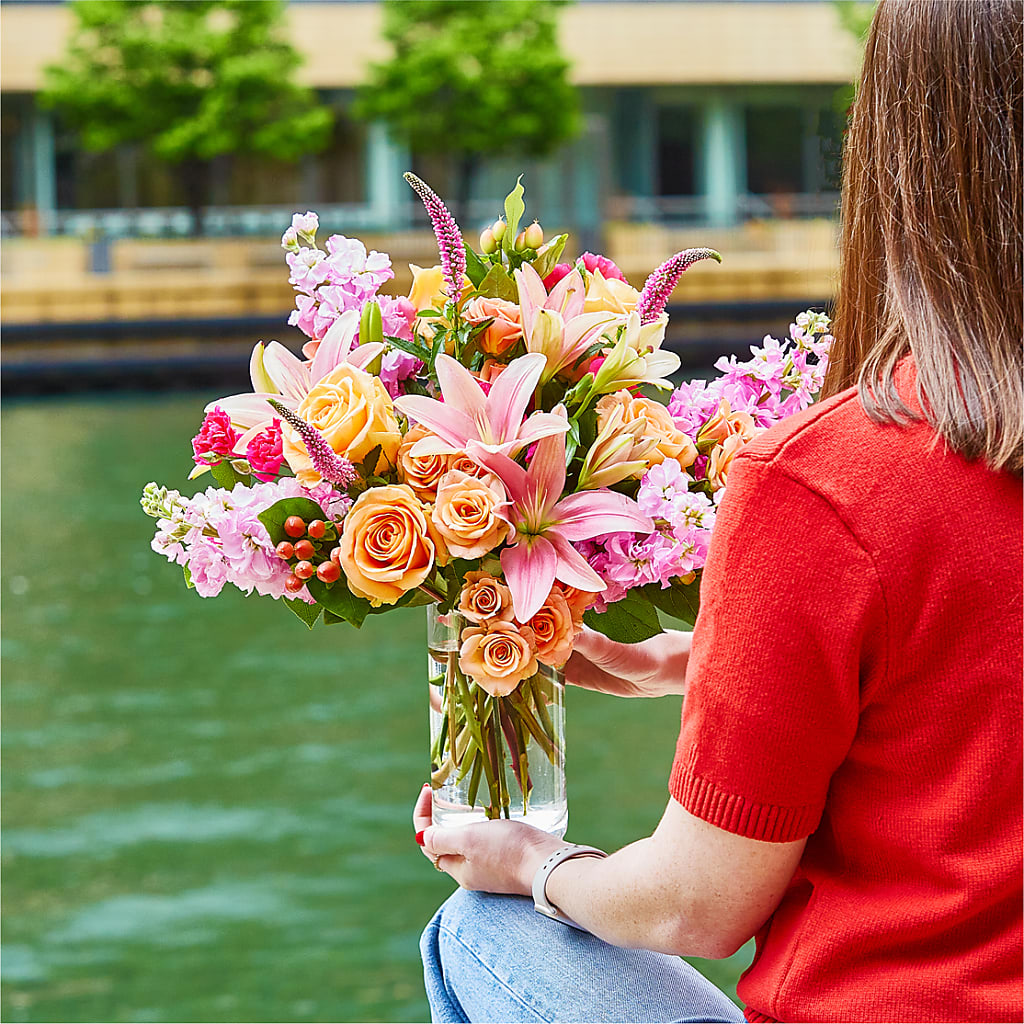 Bisous Bouquet – BO'S ACCENT FLOWERS, Middlesboro KY