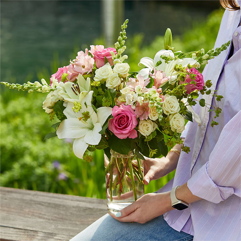 Fondly Bouquet – BO'S ACCENT FLOWERS, Middlesboro KY